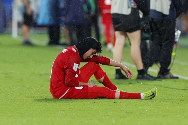 GOLD COAST, AUSTRALIA - MARCH 08 Melika Motevalli (4 IR Iran) looks dejected at full time during the Womens Asian Cup match between Islamic Republic of Iran and Philippines at the Gold Coast Stadium on March 08 2026 in Gold Coast, Australia Copyright: xMatthewxStarlingx xSPPx Sportspressphoto_SPR104850