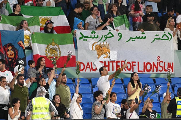 SOCCER ASIAN CUP IRAN PHILIPPINES, Iranian fans hold flowers up towards players at full time during the AFC Women™s Asian Cup Group A match between Iran and Philippines at Gold Coast Stadium on the Gold Coast, Sunday, March 8, 2026. ( NO ARCHIVING, EDITORIAL USE ONLY GOLD COAST QUEENSLAND AUSTRALIA  Copyright: xDAVExHUNTx 20260308177519685010