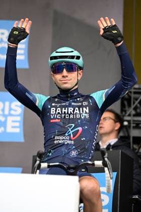 Paris Nice 2026 Stage 1 CARRIERES-SOUS-POISSY, FRANCE - MARCH 08 : Martinez Lenny (FRA) of Bahrain - Victorious during stage 1 of the 84th edition of Paris - Nice an UCI World Tour 2.UWT cycling road race stage for Men Elite of 171.2 km with start in Acheres and finish in Carrieres-sous-Poissy on March 8, 2026 in Carrieres-sous-Poissy, France, 08 03 2026 ( Motordriver Guy De Vuyst - Carrieres-sous-Poissy France  Copyright: xNicoxVereeckenx