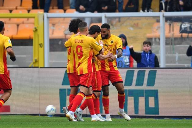 Lecce s Right Winger Santiago Pierotti (50 US Lecce) celebrates his first goal with team-mates during the Serie A Enilive matchday 28 match between US Lecce and US Cremonese at the Via del Mare Stadium in Lecce, Italy, Sunday, March 8, 2026. (Credit Image: Giovanni Evangelista LaPresse)  Copyright: xGiovannixEvangelista LaPressex
