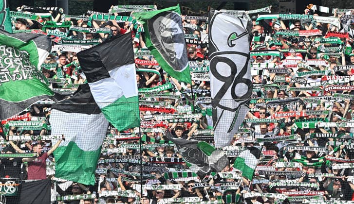 08 03 2026 Soccer Season 2025 2026 2 Soccer Bundesliga 25 Matchday Hannover 96 H96 SpVgg Greuther Fürth SGF Kleeblatt Sportfoto Zink MeZi xmexzix DFL regulations prohibit any use of photographs as image sequences and or quasi video only for editorial use Fans Fanblock Hannover