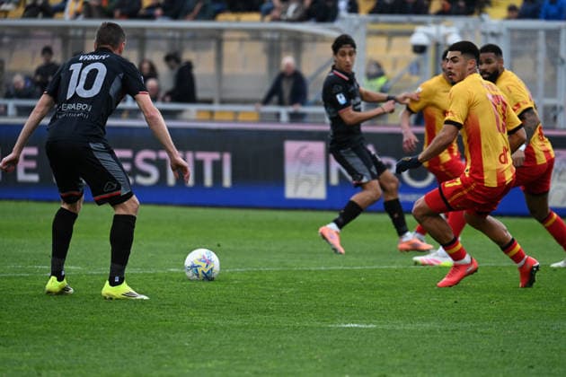 Jamie Vardy (US Cremonese) in action during US Lecce vs US Cremonese, Italian soccer Serie A match in Lecce, Italy, March 08 2026  Copyright: xPasqualexGolia IPAxSportx xipa-agency.netx xx IPA_72566103 IPA_Agency_IPA72566103
