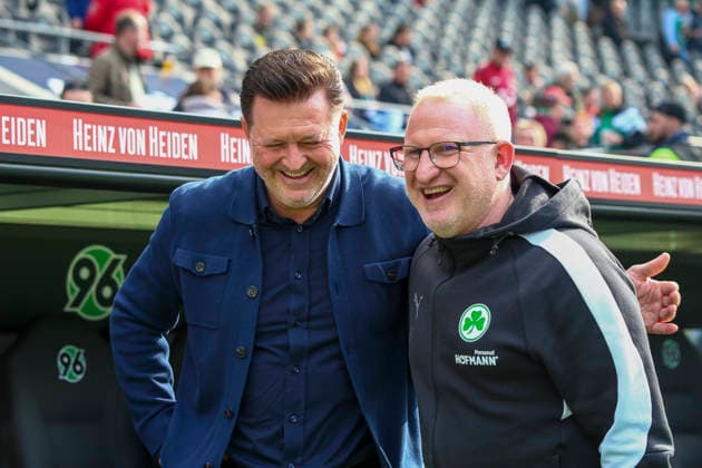 Germany Soccer 2 Bundesliga 2025 2026, 25 Matchday Hannover 96 vs SpVgg Greuther Fürth Heinz von Heiden Arena Stadion Hannover Christian Titz Coach Hannover 96 Heiko Vogel Coach SpVgg Greuther Fürth Hannover Copyright: xAymanxAlahmedx