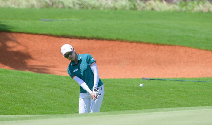 (260308) -- LINGSHUI, March 8, 2026 -- Lee Mi Hyang of South Korea plays a shot during the fourth round of the Blue Bay LPGA, Golf Damen golf tournament in Lingshui, south China s Hainan Province, March 8, 2026. ) (SP)CHINA-HAINAN-LINGSHUI-GOLF-BLUE BAY LPGA (CN) YangxGuanyu 
