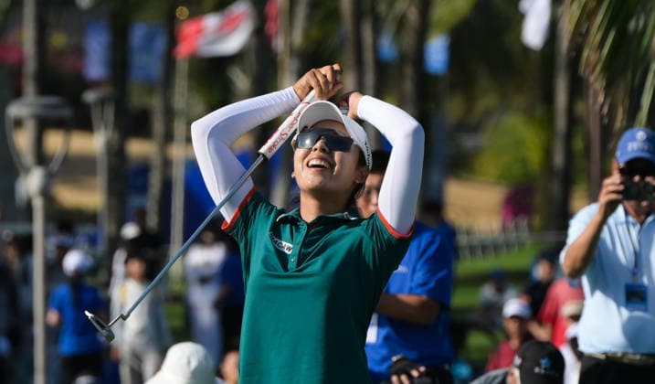 (260308) -- LINGSHUI, March 8, 2026 -- Lee Mi Hyang of South Korea celebrates after the fourth round of the Blue Bay LPGA, Golf Damen golf tournament in Lingshui, south China s Hainan Province, March 8, 2026. ) (SP)CHINA-HAINAN-LINGSHUI-GOLF-BLUE BAY LPGA (CN) YangxGuanyu 