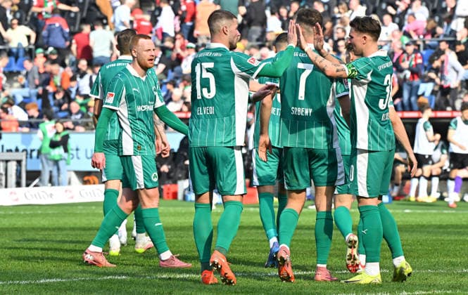 08 03 2026 Soccer Season 2025 2026 2 Soccer Bundesliga 25 Matchday Hannover 96 H96 SpVgg Greuther Fürth SGF Kleeblatt Sportfoto Zink MeZi xmexzix DFL regulations prohibit any use of photographs as image sequences and or quasi video only for editorial use Jan Elvedi 15, SpVgg Greuther Fürth Felix Klaus 30, SpVgg Greuther Fürth, rechts klatschen ab