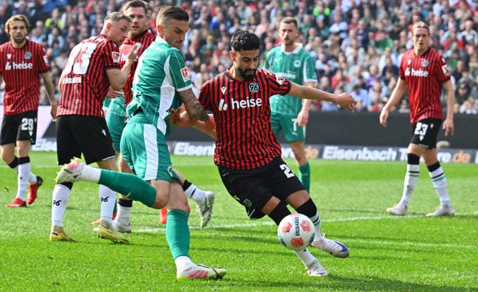 08 03 2026 Soccer Season 2025 2026 2 Soccer Bundesliga 25 Matchday Hannover 96 H96 SpVgg Greuther Fürth SGF Kleeblatt Sportfoto Zink xwoxzix DFL regulations prohibit any use of photographs as image sequences and or quasi video only for editorial use Philipp Ziereis 4, SpVgg Greuther Fürth Elias Saad 24, Hannover 96 H96