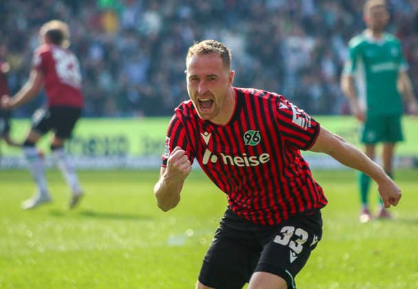Germany Soccer 2 Bundesliga 2025 2026, 25 Matchday Hannover 96 vs SpVgg Greuther Fürth Heinz von Heiden Arena Stadion Hannover Goal and goal celebration for Maurice Neubauer Hannover 96, 33 Gesture, gesture, emotion Hannover Copyright: xAymanxAlahmedx