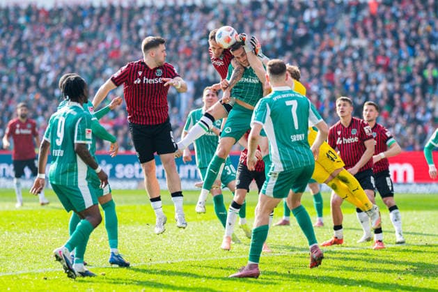 08 03 2026 Soccer, 2025 2026, 2 Bundesliga, Matchday 25, Hannover 96 SpVgg Greuther Fürth L R Benjamin Källman Hannover , Virgil GhiÈa Hannover , Philipp Ziereis Fürth , Silas Prüfrock Fürth DFL REGULATIONS PROHIBIT ANY USE OF PHOTOGRAPHS AS IMAGE SEQUENCES AND OR QUASI VIDEO