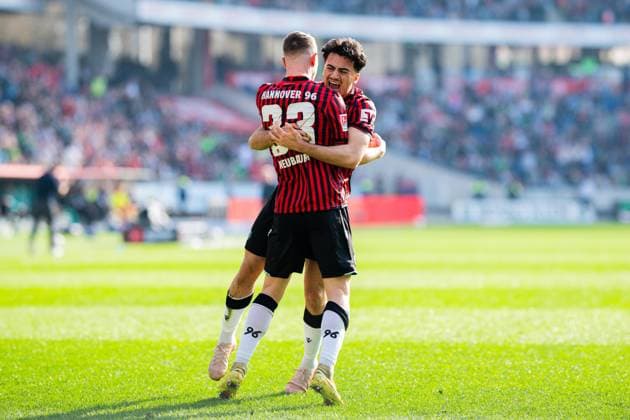 08 03 2026 Soccer, 2025 2026, 2 Bundesliga, Matchday 25, Hannover 96 SpVgg Greuther Fürth L R Maurice Neubauer Hannover celebrates after his goal to 1 1 with Husseyn Chakroun Hannover DFL REGULATIONS PROHIBIT ANY USE OF PHOTOGRAPHS AS IMAGE SEQUENCES AND OR QUASI VIDEO