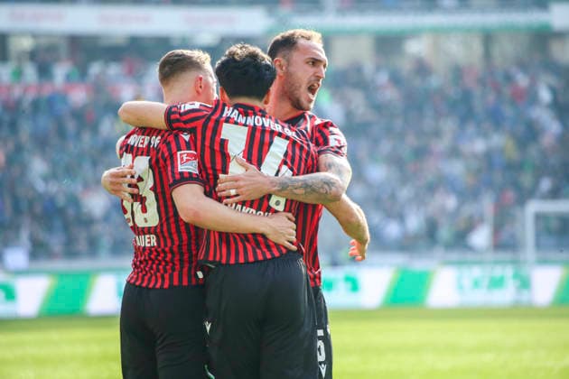 Germany Soccer 2 Bundesliga 2025 2026, 25 Matchday Hannover 96 vs SpVgg Greuther Fürth Heinz von Heiden Arena Stadion Hannover Goal and goal celebration for Maurice Neubauer Hannover 96, 33 Husseyn Chakroun Hannover 96, 14 Gesture, gesture, emotion Hannover Copyright: xAymanxAlahmedx
