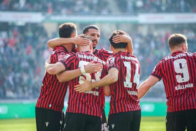 Germany Soccer 2 Bundesliga 2025 2026, 25 Matchday Hannover 96 vs SpVgg Greuther Fürth Heinz von Heiden Arena Stadion Hannover Goal and goal celebration for Maurice Neubauer Hannover 96, 33 Husseyn Chakroun Hannover 96, 14 Benjamin Källman Benjamin Kallman Hannover 96, 9 Virgil GhiÅ£Äƒ Virgil Ghita Hannover 96, 5 Waniss TaÃ¯bi Waniss Taibi Hannover 96, 26 Gesture, gesture, emotion Hannover Copyright: xAymanxAlahmedx