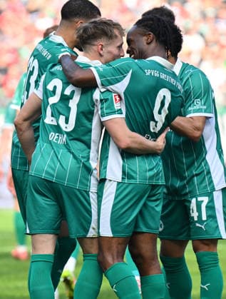 08 03 2026 Soccer Season 2025 2026 2 Soccer Bundesliga 25 Matchday Hannover 96 H96 SpVgg Greuther Fürth SGF Kleeblatt Sportfoto Zink xwoxzix DFL regulations prohibit any use of photographs as image sequences and or quasi video only for editorial use Torjubel Jubel Freude nach Treffer Tor Torschuß zum 1 2 durch Jannik Dehm 23, SpVgg Greuther Fürth Jannik Dehm 23, SpVgg Greuther Fürth Noel Futkeu 9, SpVgg Greuther Fürth