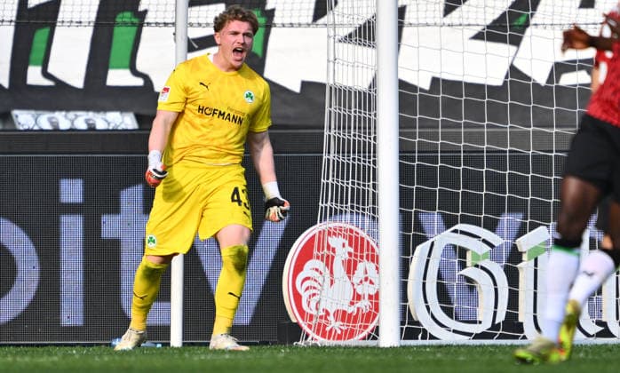 08 03 2026 Soccer Season 2025 2026 2 Soccer Bundesliga 25 Matchday Hannover 96 H96 SpVgg Greuther Fürth SGF Kleeblatt Sportfoto Zink xwoxzix DFL regulations prohibit any use of photographs as image sequences and or quasi video only for editorial use Silas Prüfrock 43, SpVgg Greuther Fürth ballt Faust Fäuste Jubel Freude