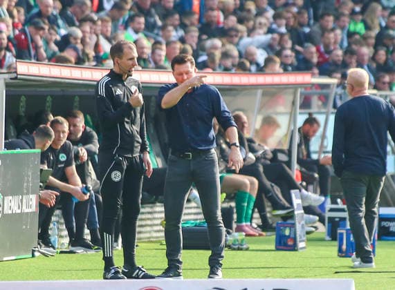 Germany Soccer 2 Bundesliga 2025 2026, 25 Matchday Hannover 96 vs SpVgg Greuther Fürth Heinz von Heiden Arena Stadion Hannover Gesture, Gesture, Emotion Christian Titz Coach Hannover 96 Hannover Copyright: xAymanxAlahmedx