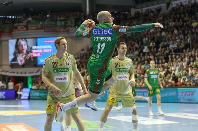 08 03 2026, xgox, Handball Daikin HBL SC Magdeburg TSV Hannover Burgdorf emspor, v l Daniel Pettersson Magdeburg, 11 wirft Tor, Torschuetze, erzielt Tor, Treffer, scores the goal Magdeburg