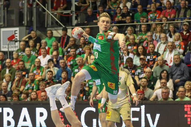 08 03 2026, xgox, Handball Daikin HBL SC Magdeburg TSV Hannover Burgdorf emspor, v l Gisli Thorgeir Kristjansson Magdeburg, 10 throws goal, Torschuetze, scores goal, Treffer, scores the goal Magdeburg