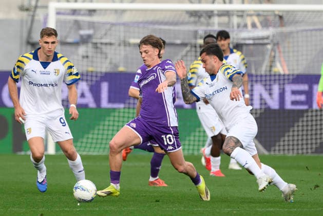 Fiorentina™s Albert Gudmundsson during the Serie A Enilive 2025 2026 match between Fiorentina and Parma - Serie A Enilive at Artemio Franchi Stadium - Soccer - Florence, Italy - Sunday March 8, 2026  Copyright: xFabrizioxCorradetti LaPressex