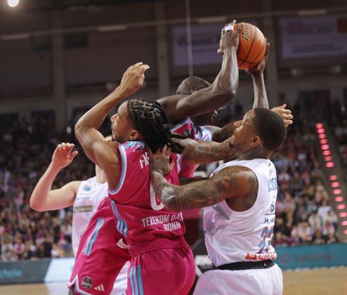 Jalen Finch, Kur Jongkuch Telekom Baskets Bonn vs SYNTAINICS MBC 23 Speiltag season 2025 26