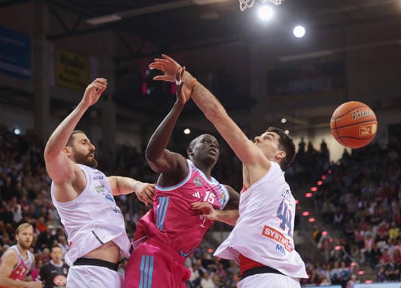 Kur Jongkuch Telekom Baskets Bonn vs SYNTAINICS MBC 23 Speiltag season 2025 26