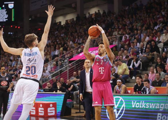 Alijah Comithier Telekom Baskets Bonn vs SYNTAINICS MBC 23 Speiltag season 2025 26