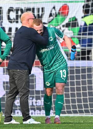 08 03 2026 Soccer Season 2025 2026 2 Soccer Bundesliga 25 Matchday Hannover 96 H96 SpVgg Greuther Fürth SGF Kleeblatt Sportfoto Zink MeZi xmexzix DFL regulations prohibit any use of photographs as image sequences and or quasi video only for editorial use Heiko Vogel Trainer SpVgg Greuther Fürth Paul Will 13, SpVgg Greuther Fürth Jubel Freude nach Spielende