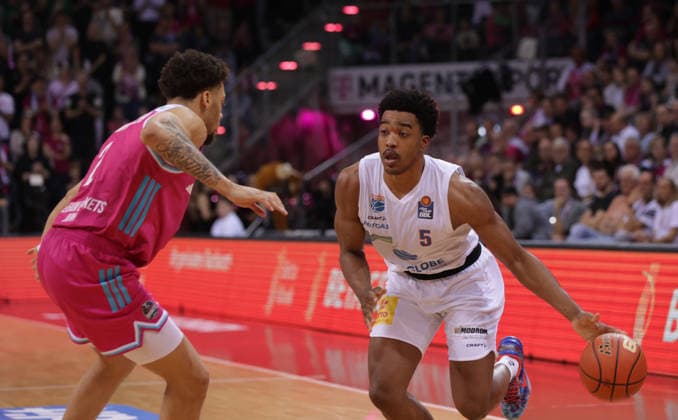 Marcus Foster MBC on the ball against Alijah Comithier Bonn , Telekom Baskets Bonn vs Syntainics MBC, easyCredit BBL, Matchday 23, Telekom Dome Bonn, 08 03 2026