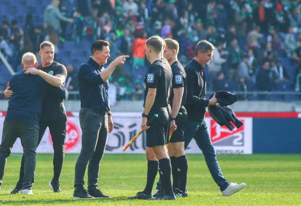 Germany Soccer 2 Bundesliga 2025 2026, Matchday 25 Hannover 96 vs SpVgg Greuther Fürth Heinz von Heiden Arena Stadion Hannover Christian Titz Coach Hannover 96 1 Assistant Luca Schlosser 2 Assistant Sebastian Hilsberg Hannover Copyright: xAymanxAlahmedx