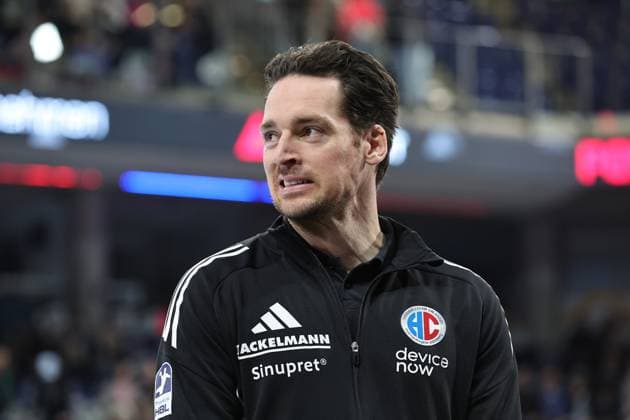 08 03 2026 Handball 1 Bundesliga DAIKIN HBL Season 2025 2026 24 Matchday HC Erlangen Metropolitan Region Nuremberg HCE GWD Minden DaMa xdaxmax Ole Rahmel Sports Manager HC Erlangen HCE takes a critical view