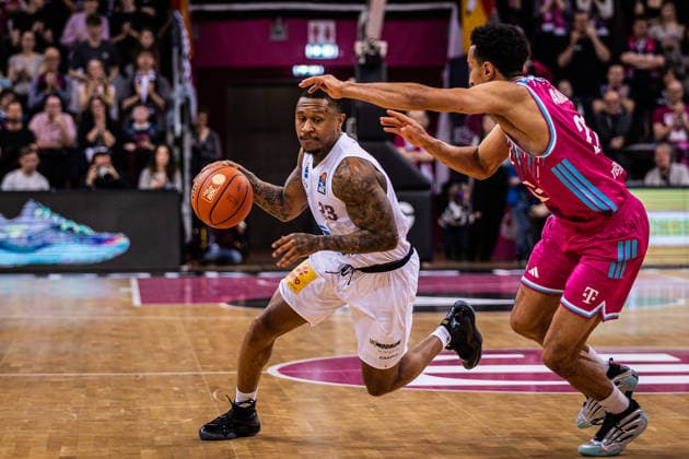 easyCredit Basketball Bundesliga, Telekom Baskets Bonn vs Syntainics MBC, 08 03 2026 Charles Callison Syntainics MBC 23 vs Joel Aminu Telekom Baskets Bonn 21 easyCredit Basketball Bundesliga, Telekom Baskets Bonn vs Syntainics MBC, 08 03 2026, Telekom Dome Bonn Copyright: xBEAUTIFULxSPORTS Derixx