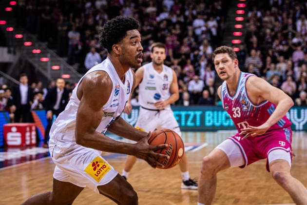 easyCredit Basketball Bundesliga, Telekom Baskets Bonn vs Syntainics MBC, 08 03 2026 Marcus Foster Syntainics MBC 5 moves to the basket easyCredit Basketball Bundesliga, Telekom Baskets Bonn vs Syntainics MBC, 08 03 2026, Telekom Dome Bonn Copyright: xBEAUTIFULxSPORTS Derixx