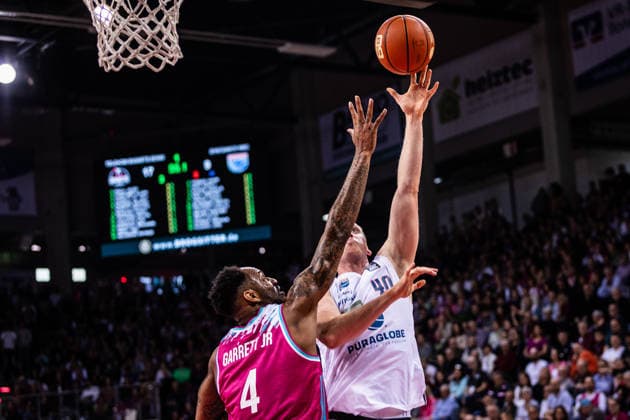 easyCredit Basketball Bundesliga, Telekom Baskets Bonn vs Syntainics MBC, 08 03 2026 Collin Welp Syntainics MBC 40 vs Jeff Garrett Jr Telekom Baskets Bonn 4 easyCredit Basketball Bundesliga, Telekom Baskets Bonn vs Syntainics MBC, 08 03 2026, Telekom Dome Bonn Copyright: xBEAUTIFULxSPORTS Derixx