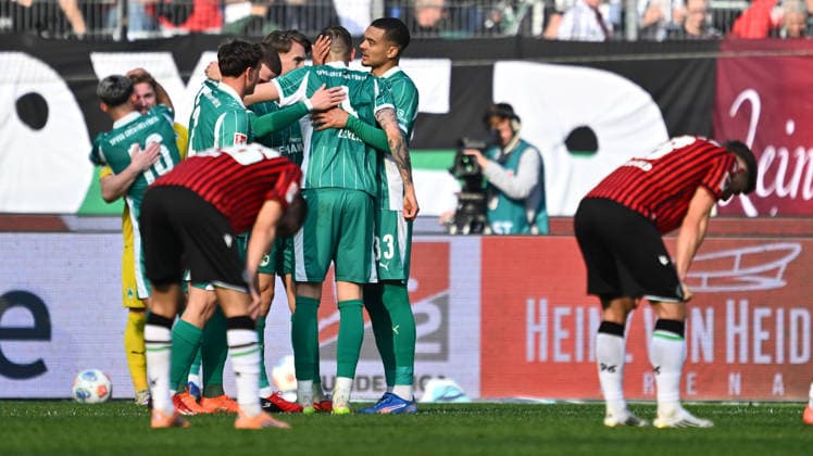 08 03 2026 Soccer Season 2025 2026 2 Soccer Bundesliga 25 Matchday Hannover 96 H96 SpVgg Greuther Fürth SGF Kleeblatt Sportfoto Zink xwoxzix DFL regulations prohibit any use of photographs as image sequences and or quasi video only for editorial use Jubel Freude Fürth Hannover enttäuscht Enttäuschung