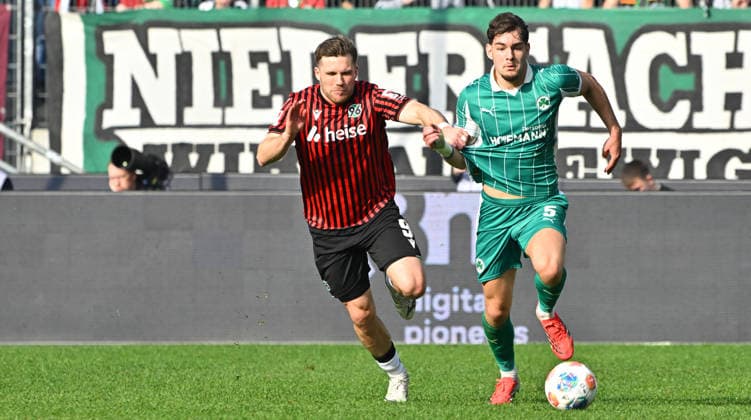 08 03 2026 Soccer Season 2025 2026 2 Soccer Bundesliga 25 Matchday Hannover 96 H96 SpVgg Greuther Fürth SGF Kleeblatt Sportfoto Zink MeZi xmexzix DFL regulations prohibit any use of photographs as image sequences and or quasi video only for editorial use Benjamin Källman 9, Hannover 96 H96 Reno Münz Muenz 5, SpVgg Greuther Fürth, rechts