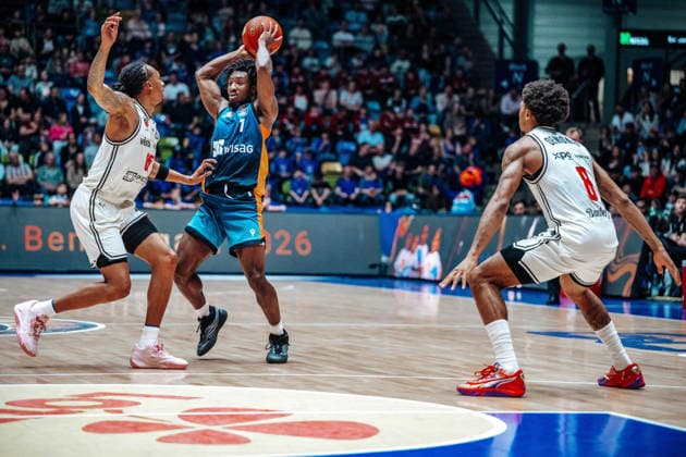 Isaiah Swope Skyliners Frankfurt, 01 , Demarcus Demonia Bamberg Baskets, 08 GER, Skyliners Frankfurt vs Bamberg Baskets, Basketball, easycredit BBL, Bundesliga, 23 Matchday, Season 2025 2026 08 03 2026 Eibner Pressefoto Attila Ziga GER, Skyliners Frankfurt vs Bamberg Baskets, Basketball, easycredit BBL, Bundesliga, 23 Matchday, Season 2025 2026 08 03 2026 Frankfurt am Main Copyright: xEibner-Pressefotox EP_AZA