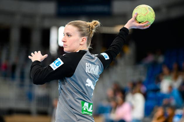 Handball, Womens European Championship Qualification, Germany Slovenia, 2nd round, Group 3, Alexia Hauf Germany Heidelberg SNP Dome Baden Württemberg Germany