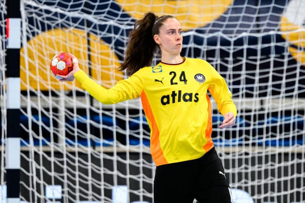 Handball, Womens European Championship Qualification, Germany Slovenia, 2nd round, Group 3, Goalkeeper Sarah Wachter Germany Heidelberg SNP Dome Baden Württemberg Germany