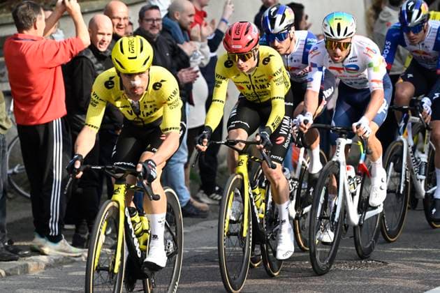 Paris Nice 2026 Stage 1 CARRIERES-SOUS-POISSY, FRANCE - MARCH 08 : Vingegaard Jonas (DEN) of Team Visma I Lease a Bike, Campenaerts Victor (BEL) of Team Visma I Lease a Bike during stage 1 of the 84th edition of Paris - Nice an UCI World Tour 2.UWT cycling road race stage for Men Elite of 171.2 km with start in Acheres and finish in Carrieres-sous-Poissy on March 8, 2026 in Carrieres-sous-Poissy, France, 08 03 2026 ( Motordriver Guy De Vuyst - Carrieres-sous-Poissy France  Copyright: xNicoxVereeckenx