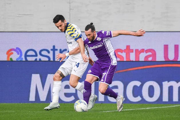 Emanuele Valeri (Parma) hampered by Jack Harrison (Fiorentina) during ACF Fiorentina vs Parma Calcio, Italian soccer Serie A match in Florence, Italy, March 08 2026  Copyright: xFabioxFagiolini IPAxSportx xipa-agency.netx xx IPA_72574468 IPA_Agency_IPA72574468