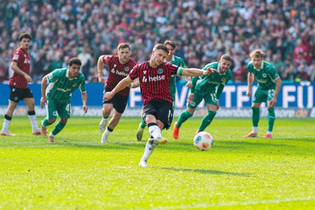 08 03 2026 Soccer, 2025 2026, 2 Bundesliga, 25 Matchday, Hannover 96 SpVgg Greuther Fürth Enzo Leopold Hannover misses a penalty kick DFL REGULATIONS PROHIBIT ANY USE OF PHOTOGRAPHS AS IMAGE SEQUENCES AND OR QUASI VIDEO