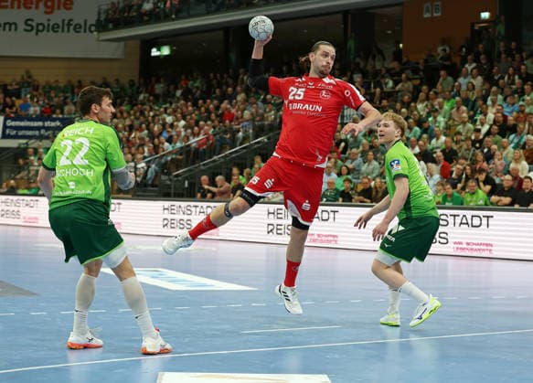 08 03 2026, xovx, Handball Daikin Handball Bundesliga, HSG Wetzlar MT Melsungen v l Jona Schoch HSG Wetzlar , Olle Forsell Schefvert MT Melsungen , Georg Löwen HSG Wetzlar Wetzlar Buderus Arena Hessen Germany EN