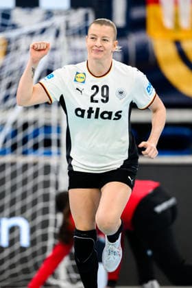 Handball, Womens European Championship Qualification, Germany Slovenia, 2nd round, Group 3, Antje Döll Doell Germany Jubel Freude Emotion Heidelberg SNP Dome Baden Württemberg Germany