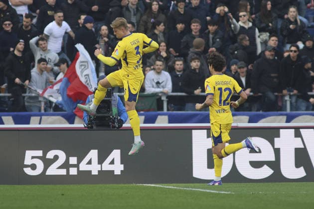 Martin Frese of Hellas Verona FC celebrates with team mate during Bologna FC vs Hellas Verona, 28Â° Serie A Enilive 2025-26 game at Renato Dall Ara stadium in Bologna (BO), Italy, on March 08, 2026.  Copyright: xDavidexCasentini IPAxSportx xipa-agency.netx xx IPA_72574834 IPA_Agency_IPA72574834