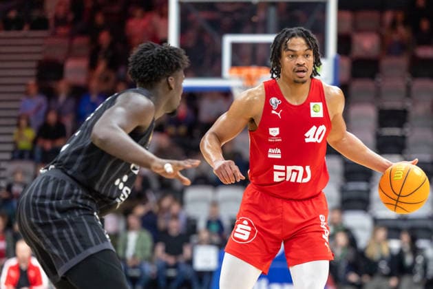 Evan Taylor Nuernberg Falcons, 10 , Melkisedek Moreaux Tigers Tuebingen, 23 GER, Nuernberg Falcons vs Tigers Tuebingen, Basketball, BARMER 2 Bundesliga, Pro A, Season 2025 2026, 26 Matchday, 08 03 2026 GER, Nuernberg Falcons vs Tigers Tuebingen, Basketball, BARMER 2 Bundesliga, Pro A, Season 2025 2026, 26 Matchday, 08 03 2026 Nuernberg Copyright: xEibner-Pressefoto ArdanxFuessmanx EP_AFN