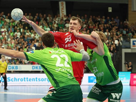 08 03 2026, xovx, Handball Daikin Handball Bundesliga, HSG Wetzlar MT Melsungen v l Jona Schoch HSG Wetzlar , Dianas Kristopans MT Melsungen , Georg Löwen HSG Wetzlar Wetzlar Buderus Arena Hessen Germany EN