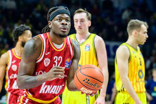 GER, Berlin, basketball, Alba Berlin vs Fitness First Wuerzburg Baskets, at the Max Schmeling Halle , BBL, pictured from left Charles Thompson Wuerzburg 32 , March 8, 2026 Copyright: HMBxMedia UwexKoch