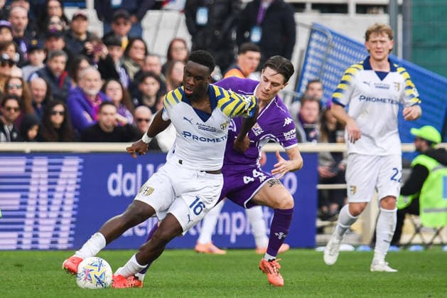 Lamine Mandela Keita (Parma) thwarted by Nicolo Fagioli (Fiorentina) during ACF Fiorentina vs Parma Calcio, Italian soccer Serie A match in Florence, Italy, March 08 2026  Copyright: xFabioxFagiolini IPAxSportx xipa-agency.netx xx IPA_72576187 IPA_Agency_IPA72576187