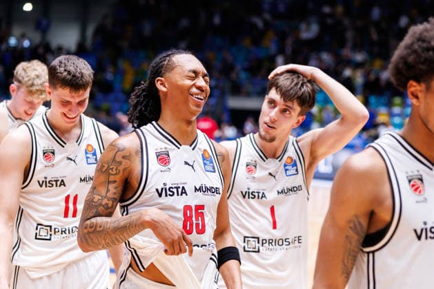 easycredit BBL, Frankfurt Skyliners BMA365 Bamberg Baskets, 08 03 2026 In the end Bamberg cheers about a sovereign 61 84 away win in Frankfurt here among others Austin Crowley BMA365 Bamberg Baskets, 85 and Zachary Ensminger BMA365 Bamberg Baskets, 1 game of the easycredit BBL Frankfurt Skyliners BMA365 Bamberg Baskets on matchday 23 of the 25 26 season at the Süwag Energie ARENA on 08 03 2026 Copyright: xBEAUTIFULxSPORTS Hahnex