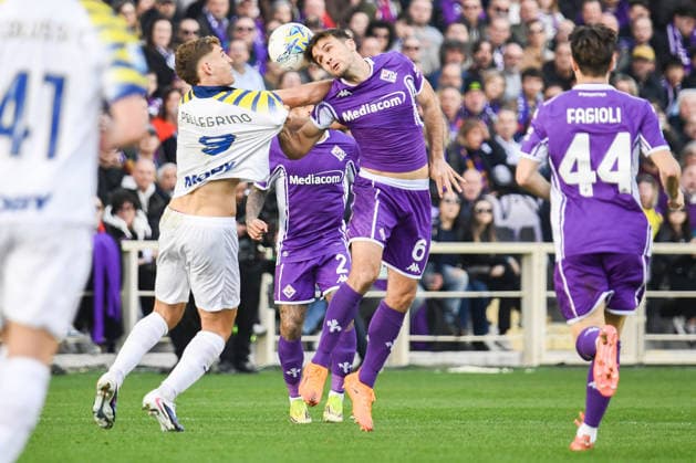 header of Mateo Pellegrino Casalanguida (Parma) thwarted by Luca Ranieri (Fiorentina) during ACF Fiorentina vs Parma Calcio, Italian soccer Serie A match in Florence, Italy, March 08 2026  Copyright: xFabioxFagiolini IPAxSportx xipa-agency.netx xx IPA_72576270 IPA_Agency_IPA72576270