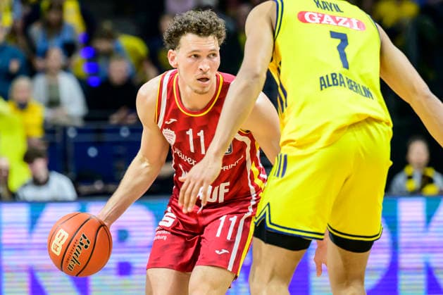 GER, Berlin, basketball, Alba Berlin vs Fitness First Wuerzburg Baskets, at the Max Schmeling Halle , BBL, pictured from left Brae Ivey Wuerzburg 11 , Jack Kayil Alba 07 , Action, duels, fighting for the ball, March 8, 2026 Copyright: HMBxMedia UwexKoch